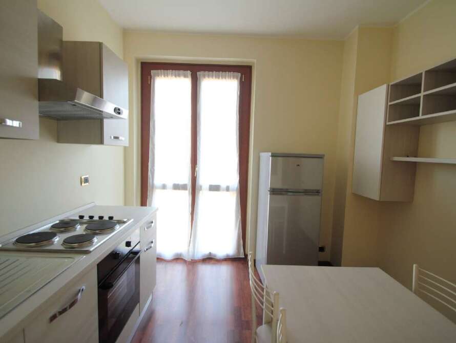 vimercate centro storico in affitto 2 locali con arredo nuovo