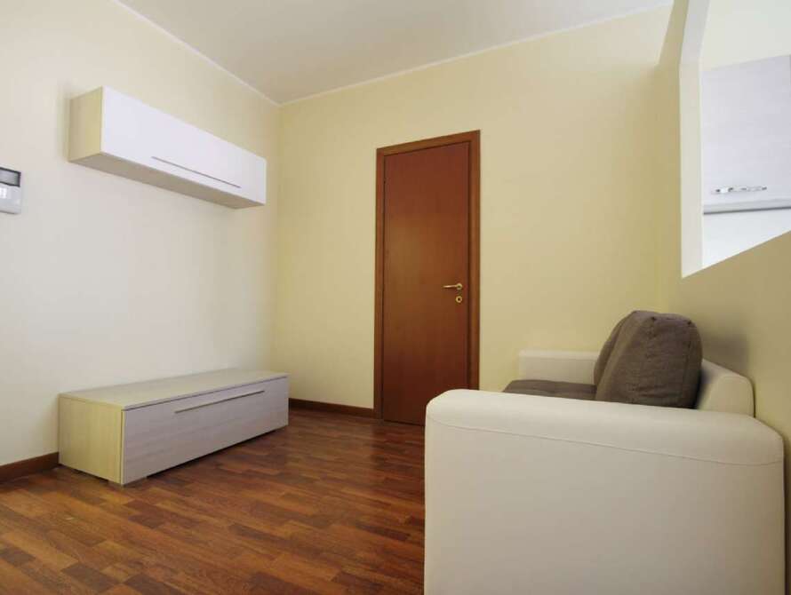 vimercate centro storico in affitto 2 locali con arredo nuovo