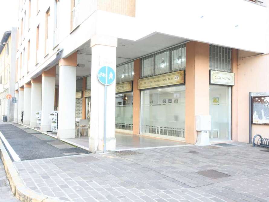 bar tavola calda fredda di 2 locali a villasanta