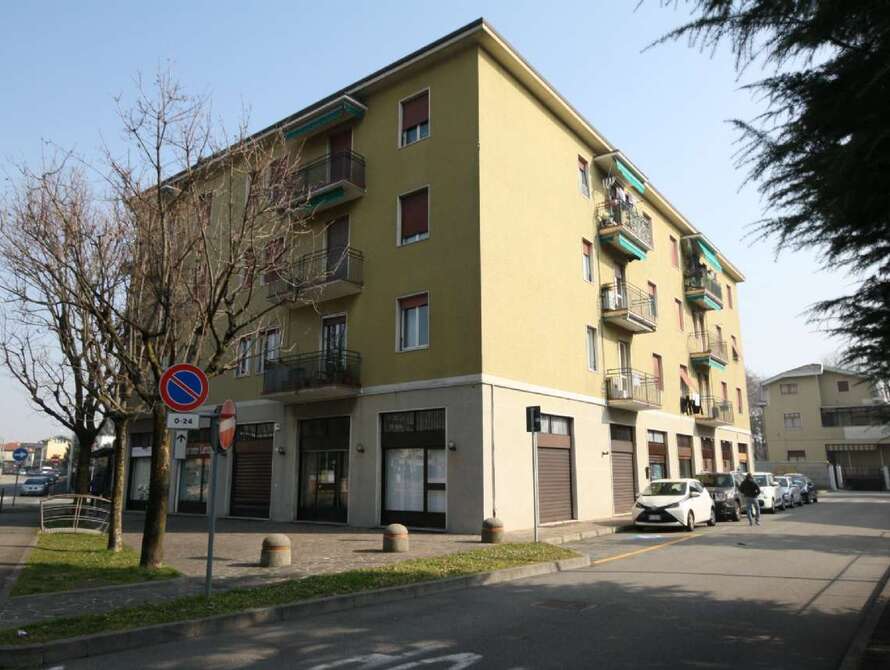 villasanta ottimo ufficio ristrutturato