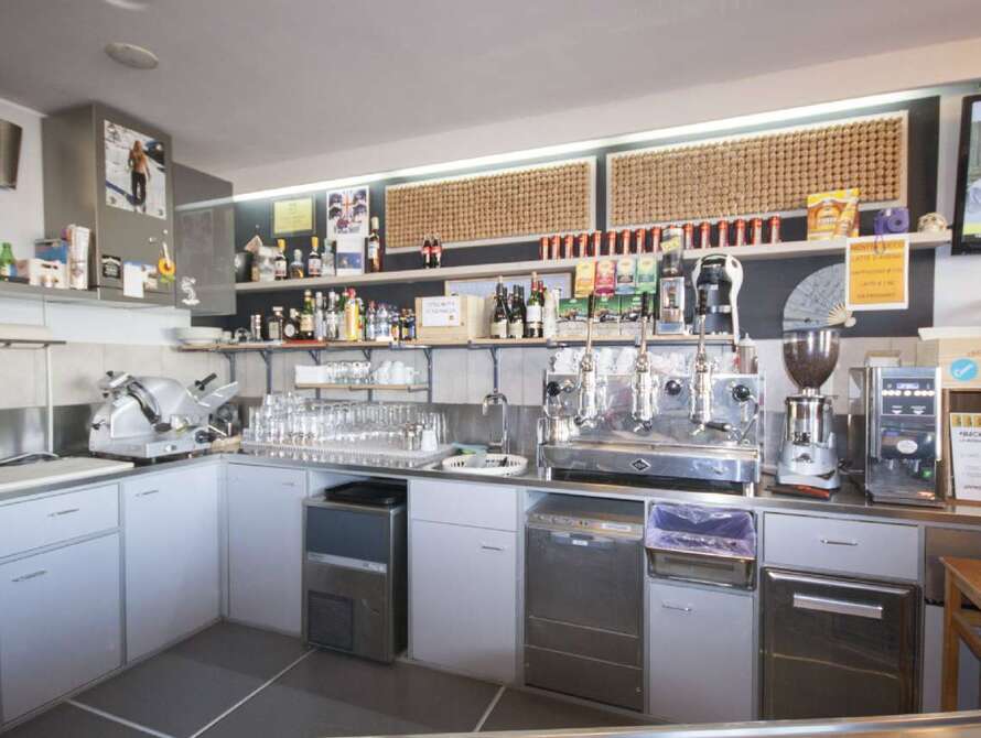 vendesi attivita di bar tavola fredda
