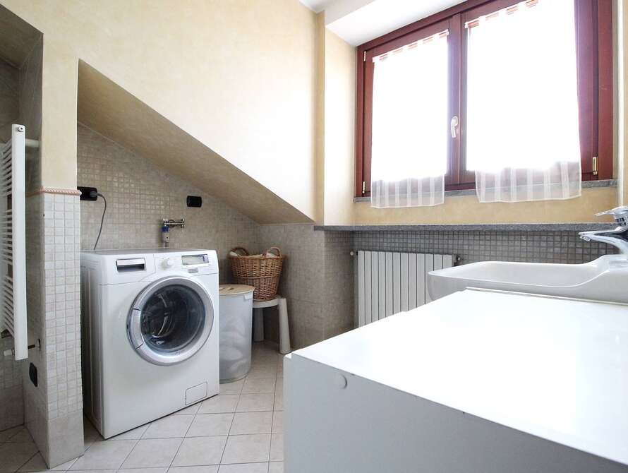 mansarda 3 locali a monza