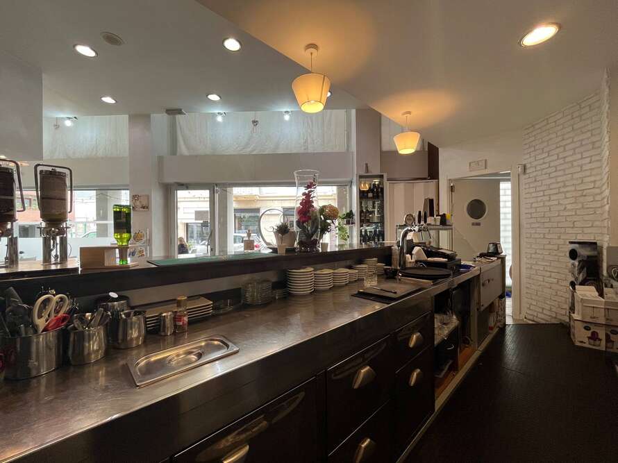 bar tavola calda fredda di 2 locali a villasanta