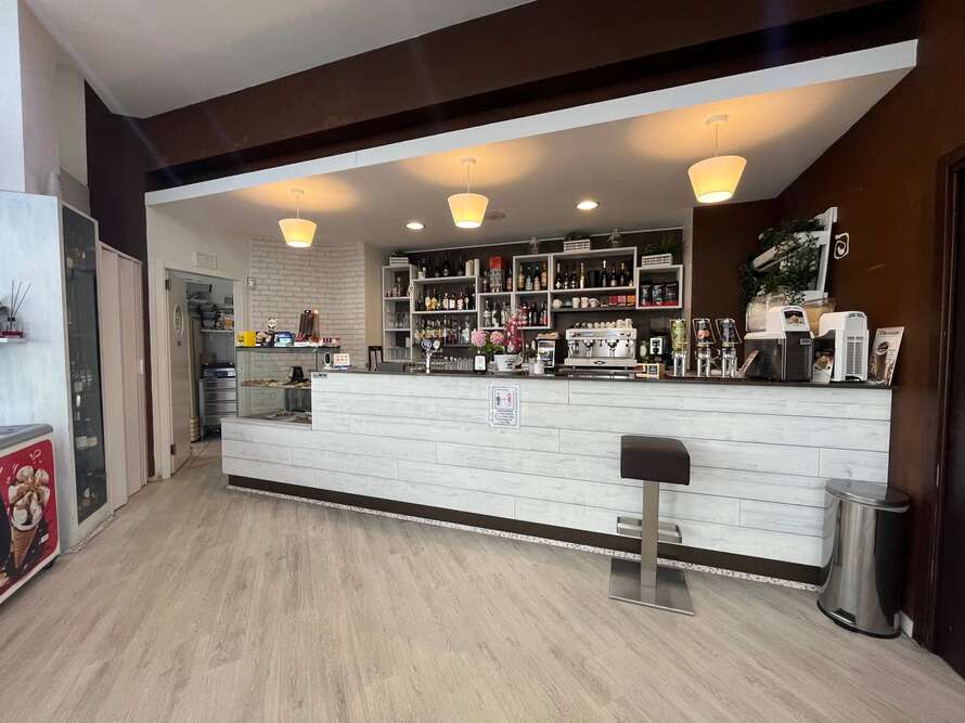bar tavola calda fredda di 2 locali a villasanta