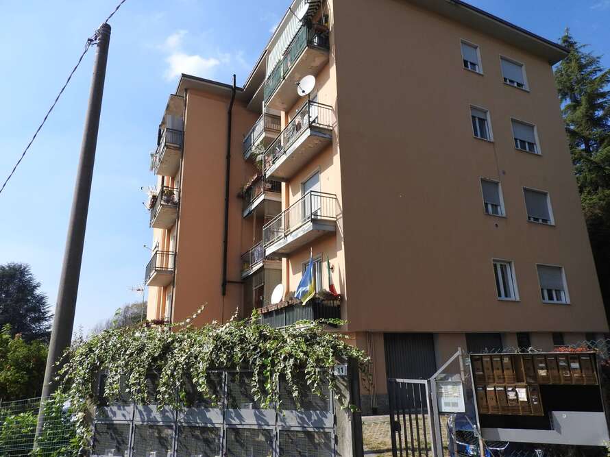 ultimo piano con ascensore in vendita 3 locali