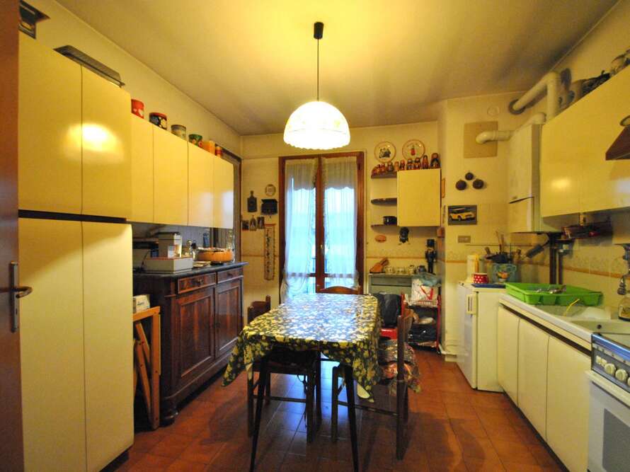 appartamento di 4 locali a vimercate