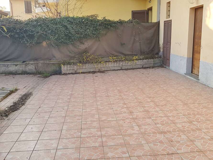 porzione di casa di 2 locali a cornate d adda