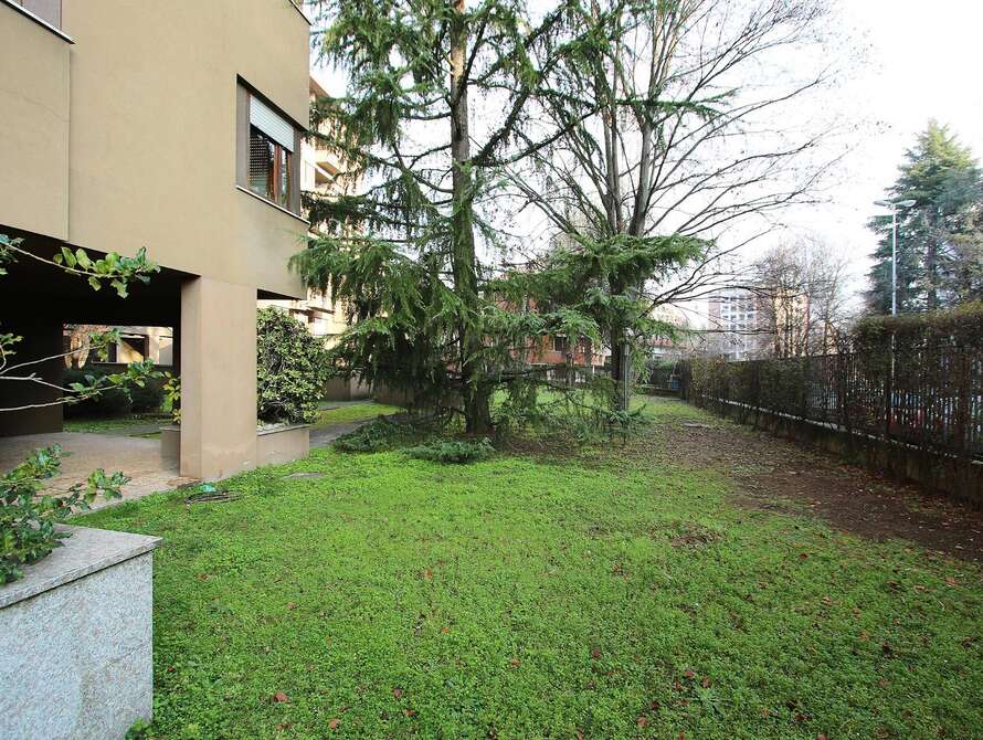 appartamento di 4 locali a monza