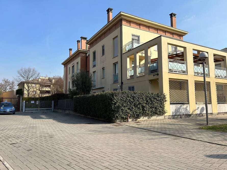 box o garage di 1 locali a villasanta
