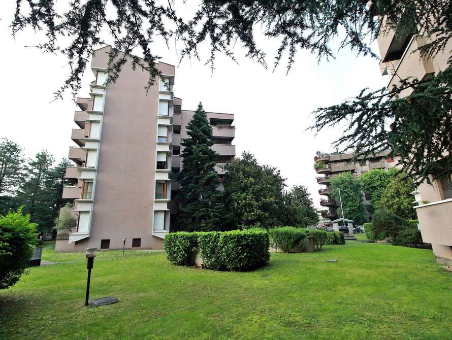 appartamento di 4 locali a monza