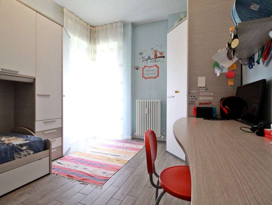 appartamento di 4 locali a monza