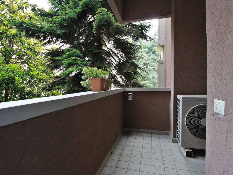 appartamento di 4 locali a monza