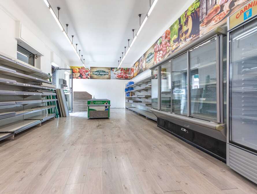 supermercato minimarket di 2 locali a lissone