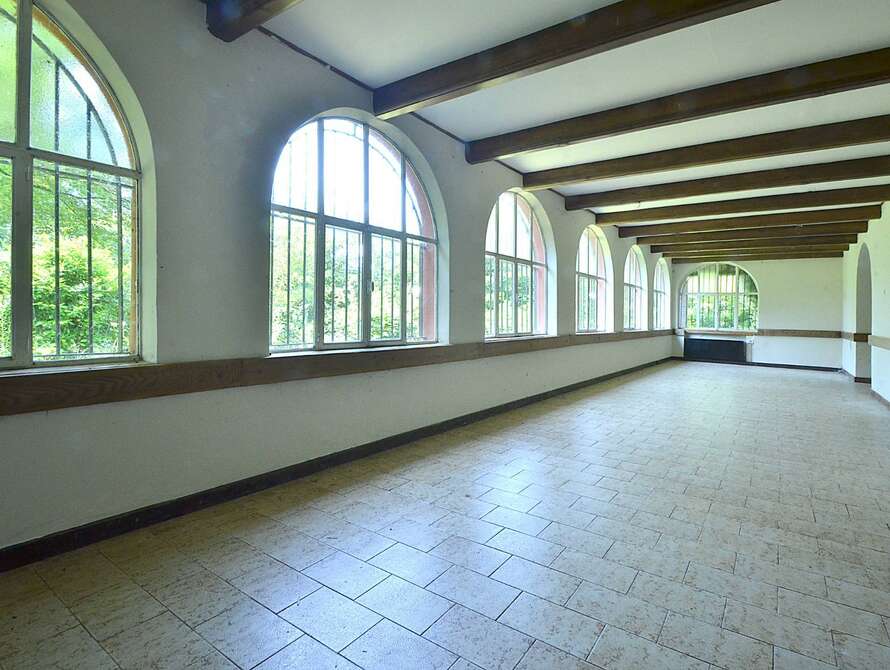 stabile palazzo di 8 locali a capriate san gervasio