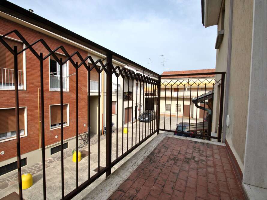 casa indipendente di 5 locali a vimercate