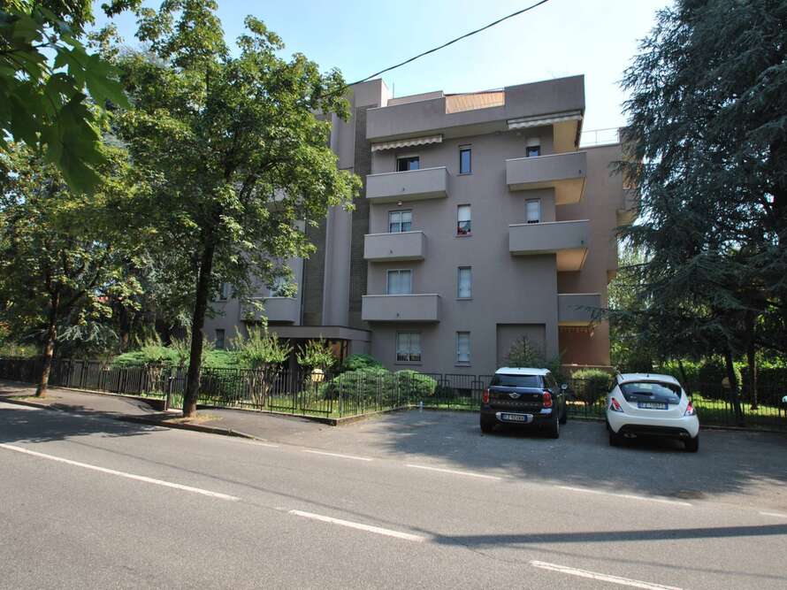 appartamento di 4 locali a vimercate