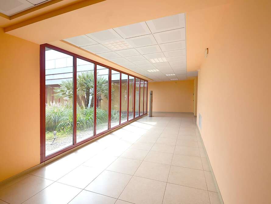 struttura commerciale di 1 locali a bellusco