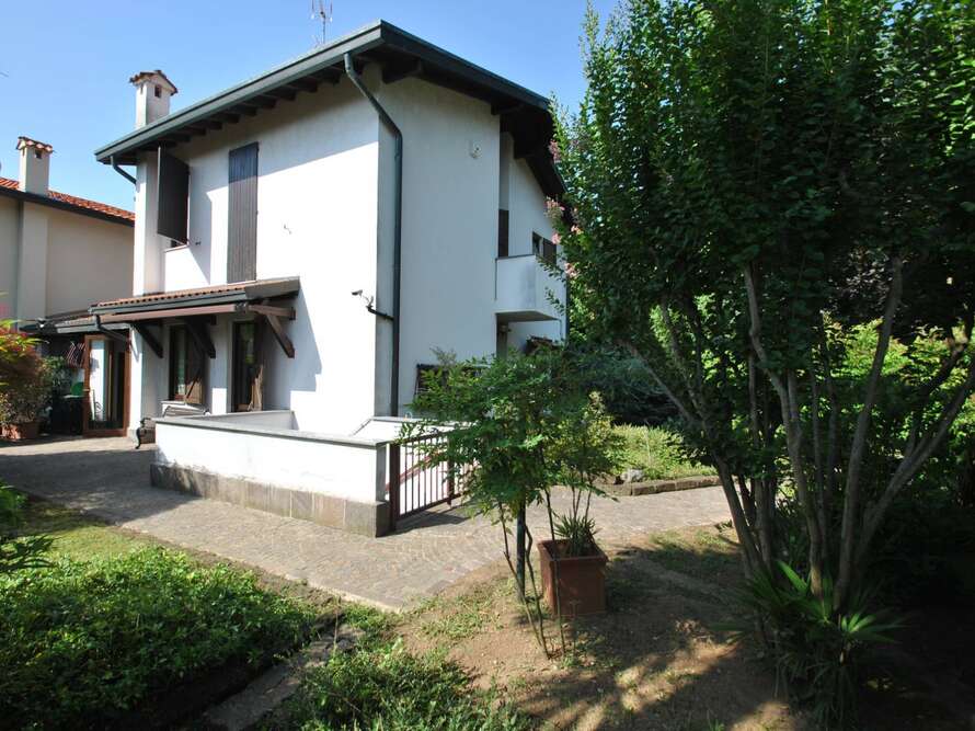 villa di 5 locali a vimercate