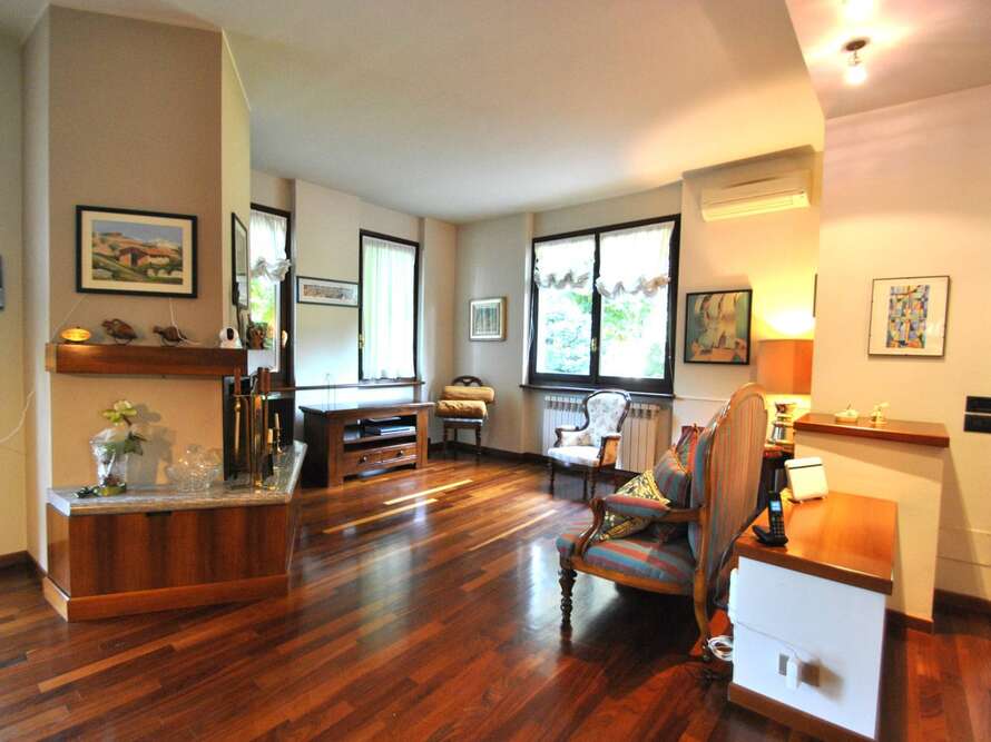 villa di 5 locali a vimercate