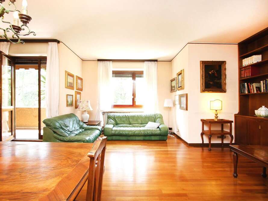 appartamento di 4 locali a monza
