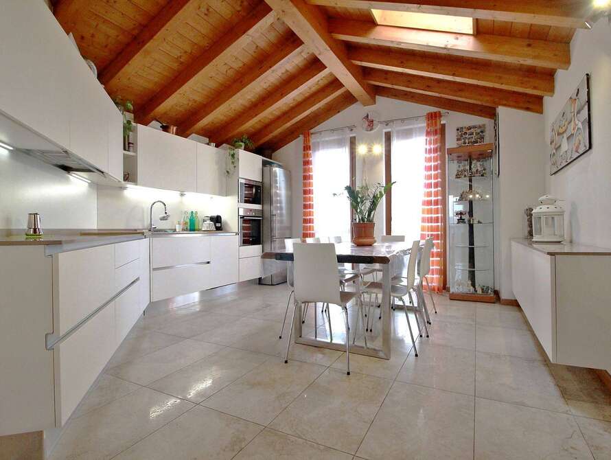 appartamento di 3 locali a villasanta