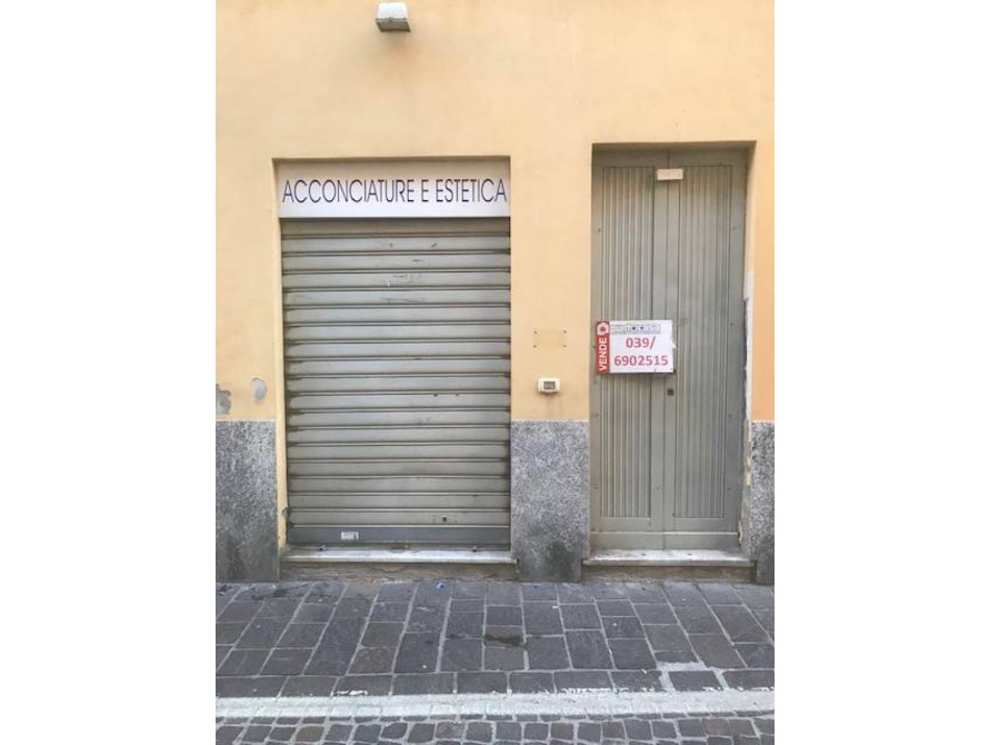 negozio di 1 locali a brugherio