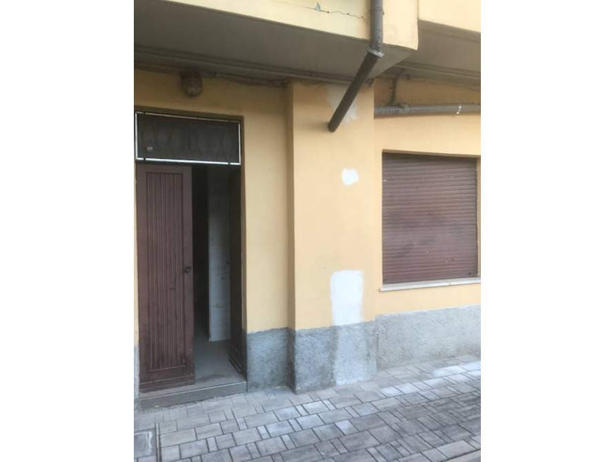negozio di 1 locali a brugherio