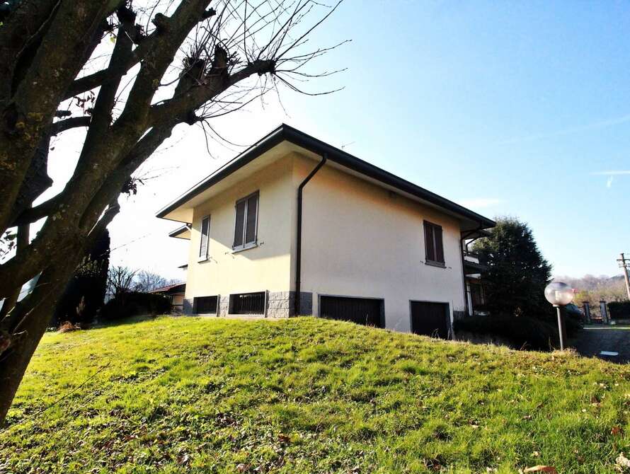 villa di 6 locali a imbersago