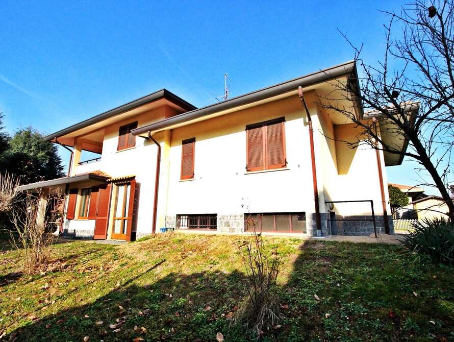villa di 6 locali a imbersago