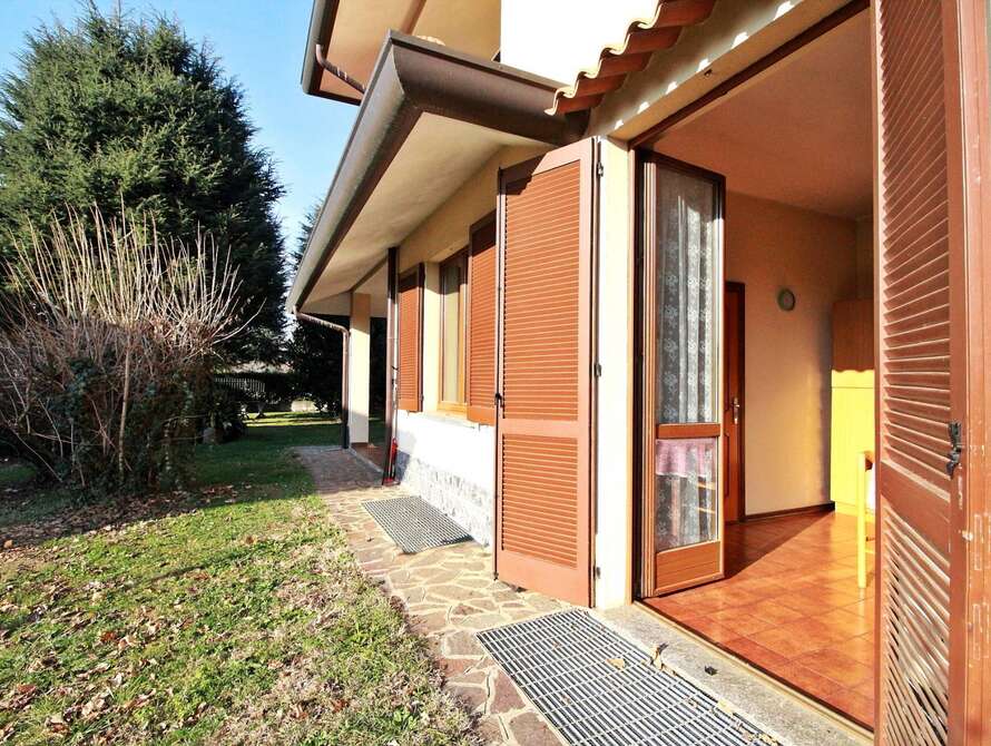 villa di 6 locali a imbersago