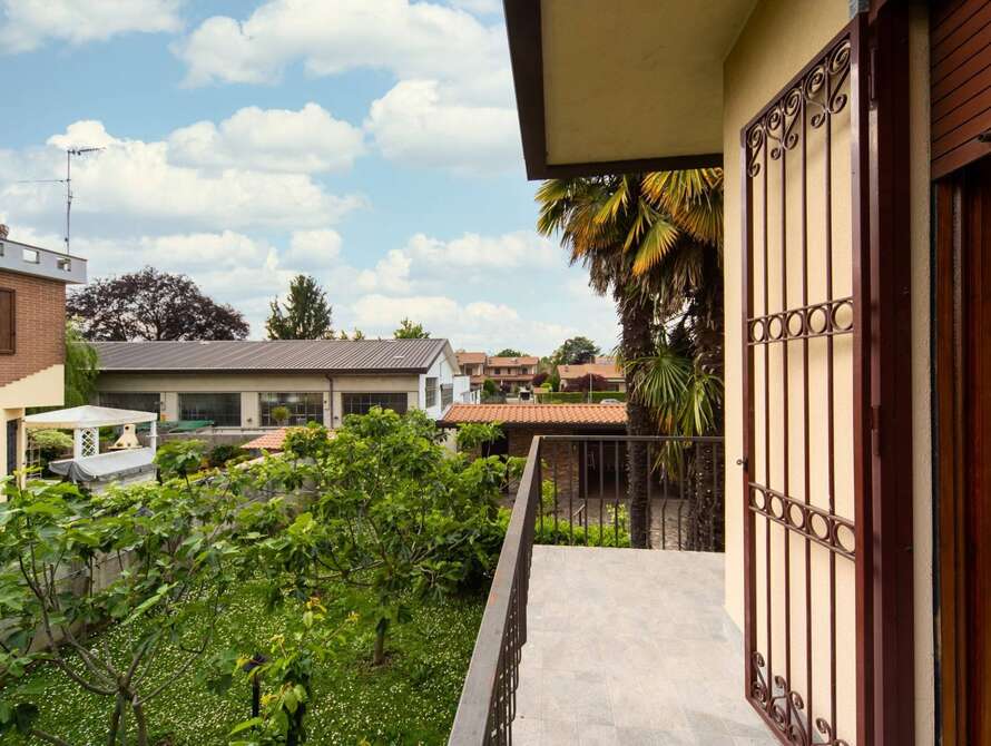 villa di 4 locali a bernareggio