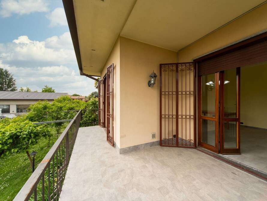 villa di 4 locali a bernareggio