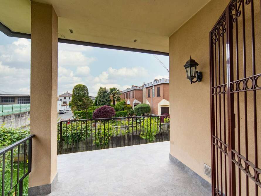 villa di 4 locali a bernareggio