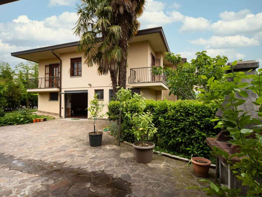 villa di 4 locali a bernareggio