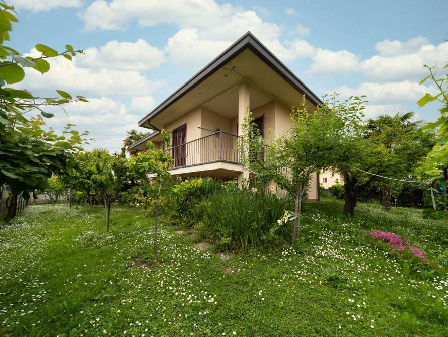 villa di 4 locali a bernareggio