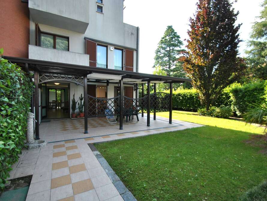 appartamento di 5 locali a vimercate