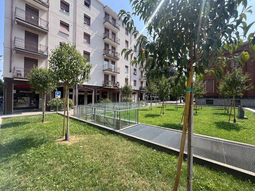negozio di 1 locali a villasanta