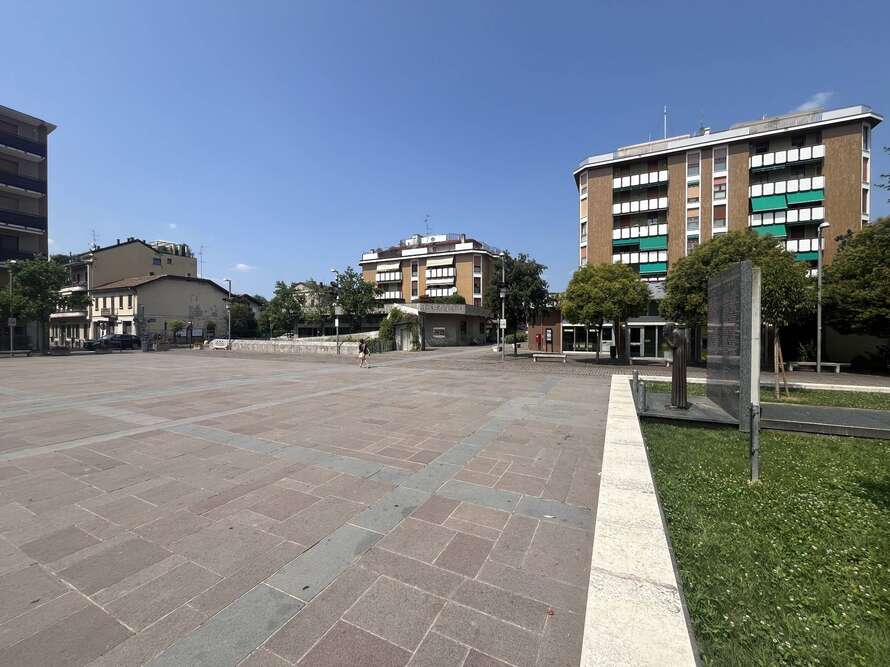 negozio di 1 locali a villasanta