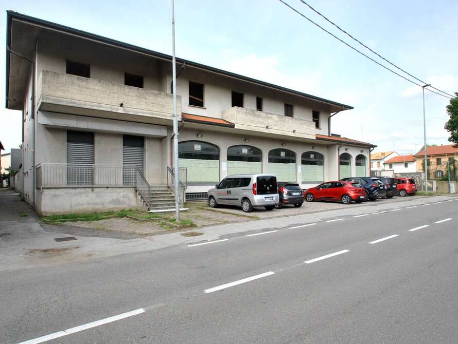 complesso commerciale in vendita a vimercate