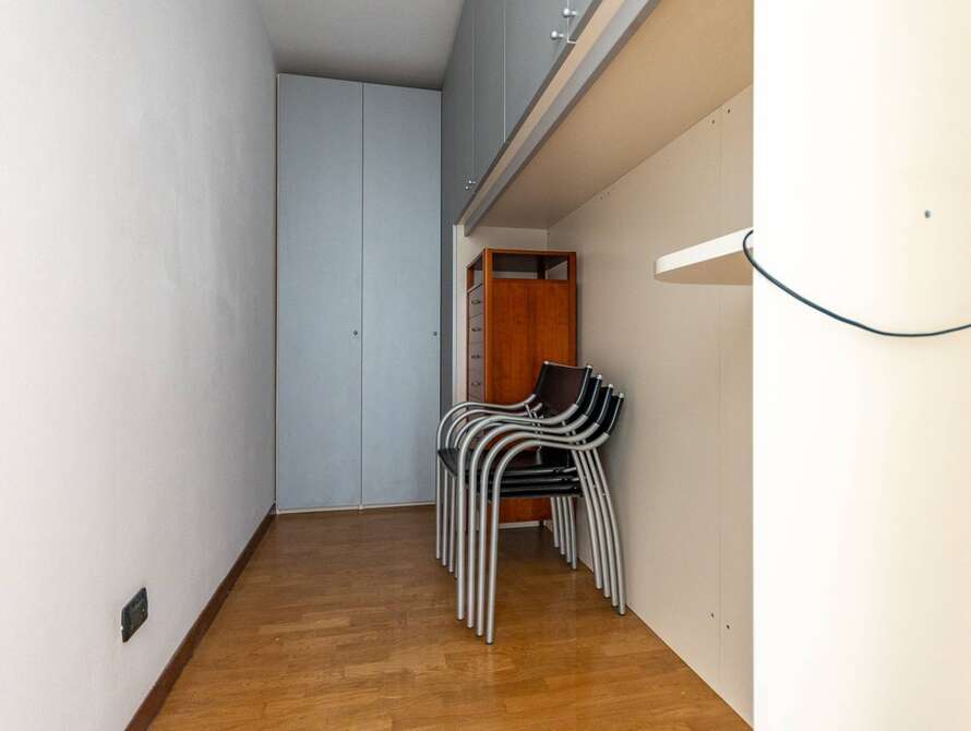 lissone bilocale oltre a piccolo studio in zona stazione