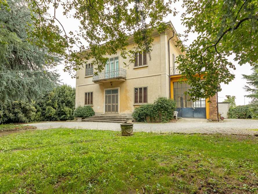 villa di 7 locali a robbiate
