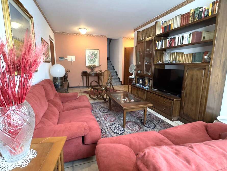 appartamento di 4 locali a vimercate