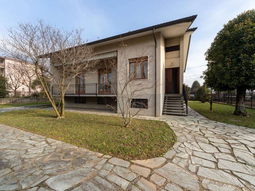 villa di 5 locali a vimercate