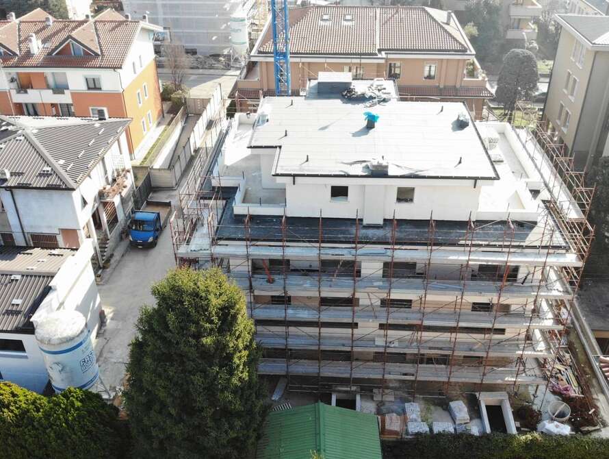 appartamento di 4 locali a monza