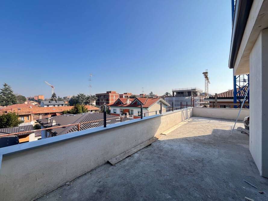appartamento di 4 locali a monza