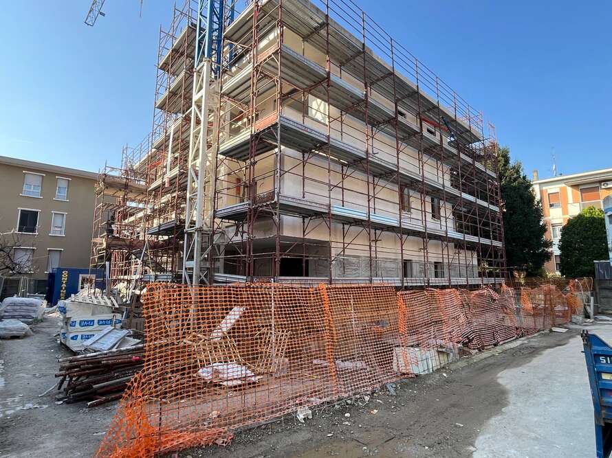 appartamento di 4 locali a monza