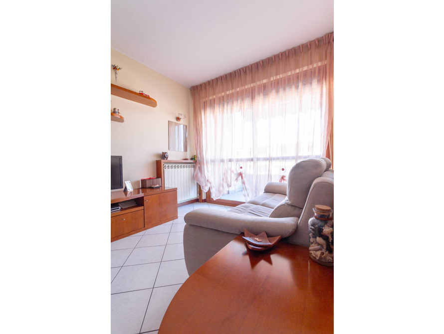 appartamento di 2 locali a usmate velate