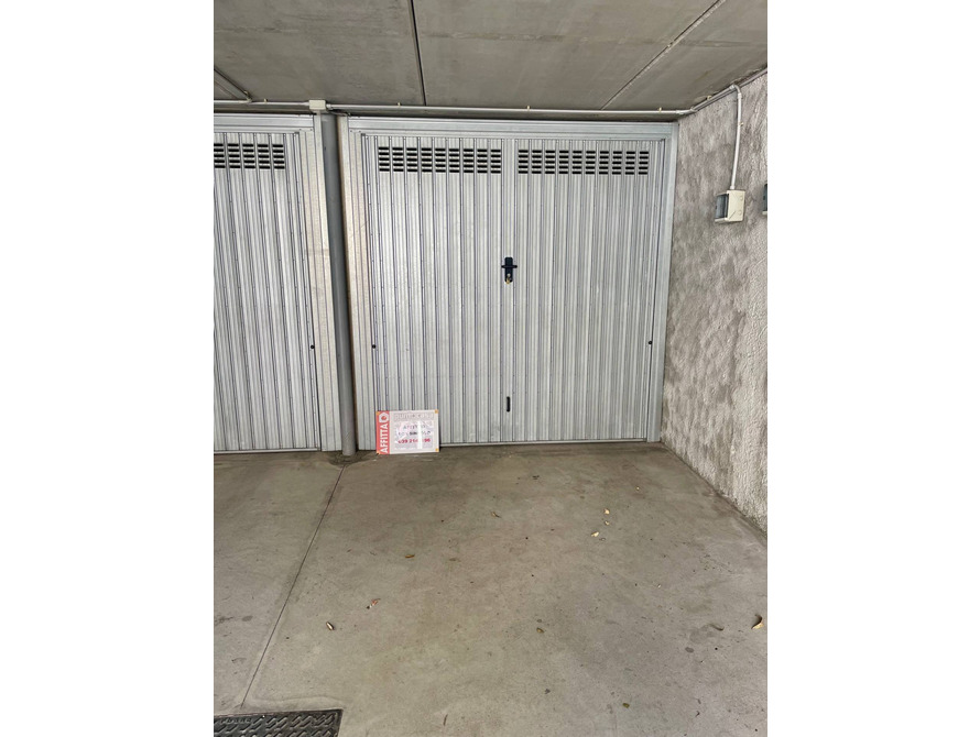 box o garage di 1 locali a lissone