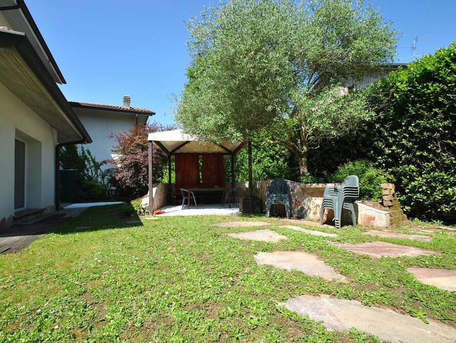 villetta a schiera di 8 locali a vimercate