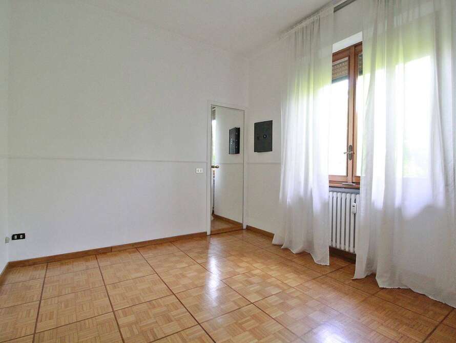 appartamento di 4 locali a vimercate